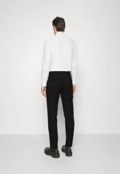 Tiger Of Sweden Tenuta - Pantalon - Black -Even&Odd 05cde3e6c10a4d8b8d6f4b89c7b7a8ff