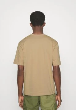 Tiger Of Sweden Pro - T-Shirt Basic - Beige -Even&Odd 16ca9b4c022e4d74bf0896de9fb0ae6f