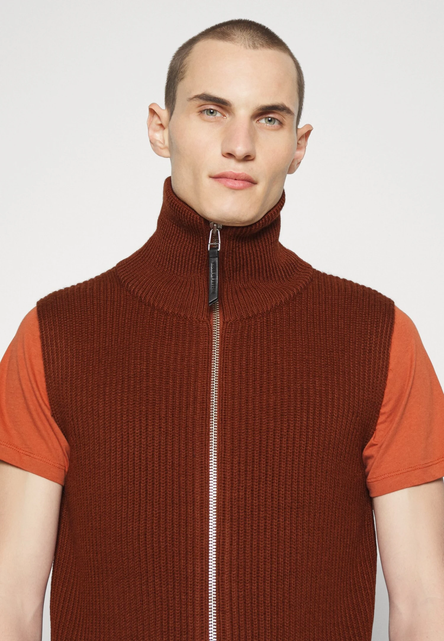 Tiger Of Sweden Alwin - Bodywarmer - Argan Oil 6 Tiger Of Sweden Alwin - Bodywarmer - Argan Oil - Afbeelding 4