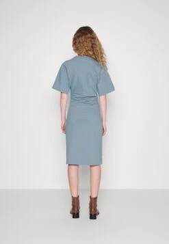 Tiger Of Sweden Izly - Jerseyjurk - Bleached Blue -Even&Odd 27b41eb197dc473eaa85ea033446aa0a