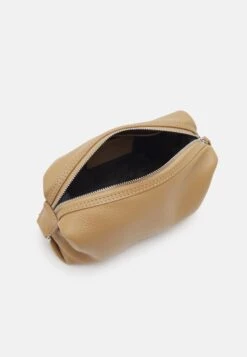 Tiger Of Sweden Bellien - Toilettas - Iced Coffee -Even&Odd 2e838f71fe3c4b3eb36932e79a47774b