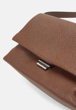 Tiger Of Sweden Paina - Schoudertas - Light Brown -Even&Odd 321d85a6b84e4a28af9174b0436121f9