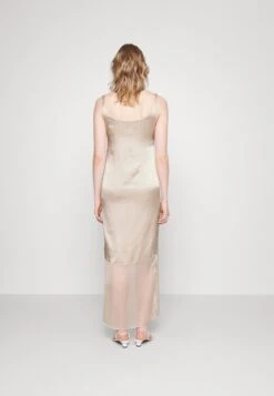 Tiger Of Sweden Varjo Wedding - Galajurk - Light Ivory -Even&Odd 33a5e1db1bbb44edbf8ed21317cdbe1c