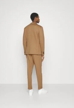 Tiger Of Sweden Jabbar - Colbert - Apple Cinnamon 11 Tiger Of Sweden Jabbar - Colbert - Apple Cinnamon -Even&Odd 34016050452b40e7b312e65ab005f30b