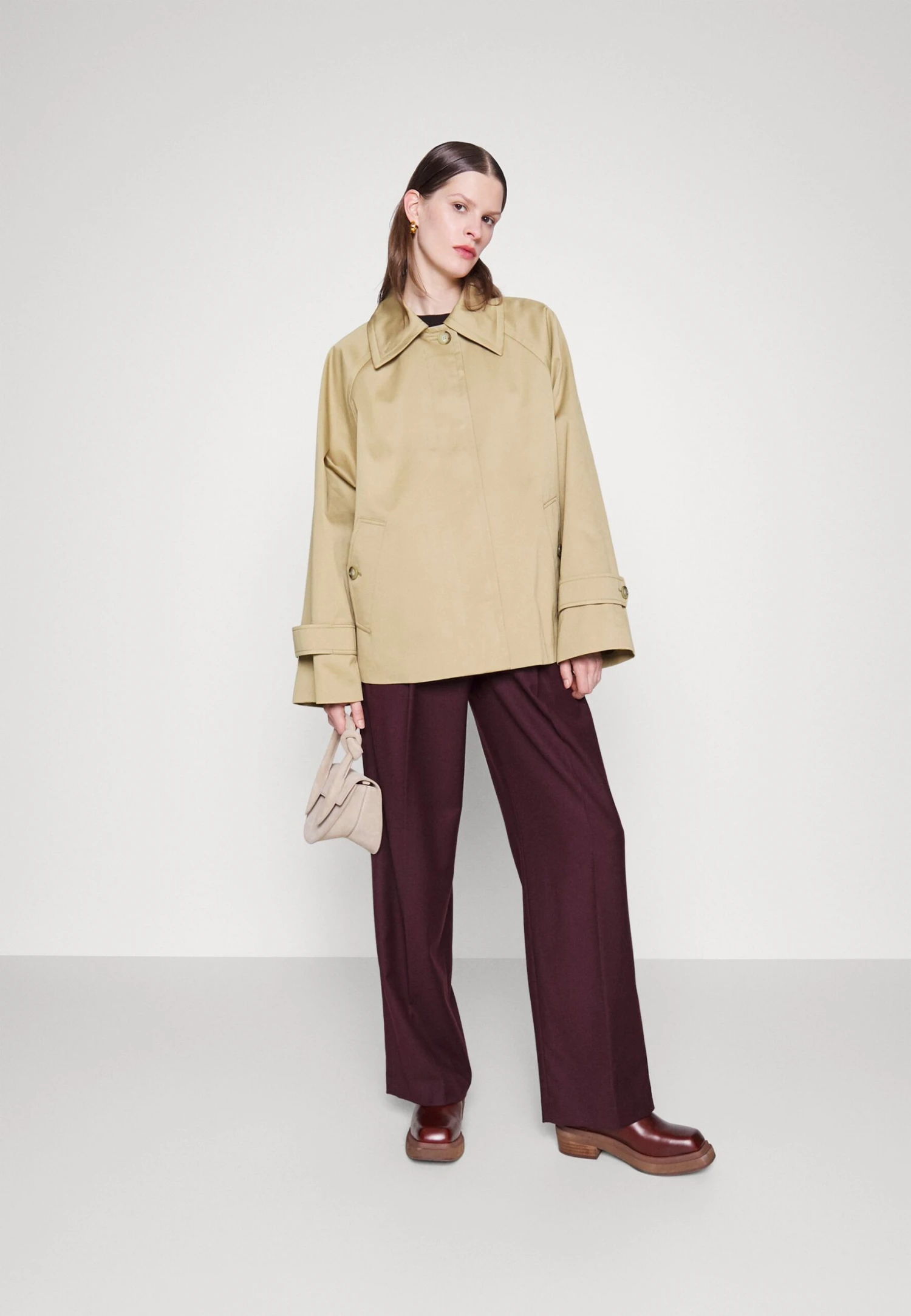 Tiger Of Sweden Winterjas - Cafe Latte 4 Tiger Of Sweden Winterjas - Cafe Latte - Afbeelding 2