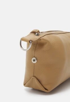 Tiger Of Sweden Bellien - Toilettas - Iced Coffee -Even&Odd 55fd5bcdbd2d48fc9d16193d5ad676c8