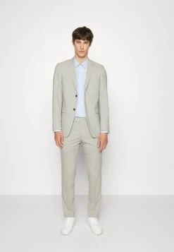 Voorkant -Even&Odd 63077e4cb49644eda9e1978b3f99b543