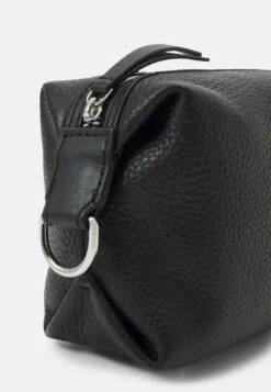 Tiger Of Sweden Bellien - Toilettas - Black 10 Tiger Of Sweden Bellien - Toilettas - Black -Even&Odd 6e14023c5a5b4864897465fe28a329ac