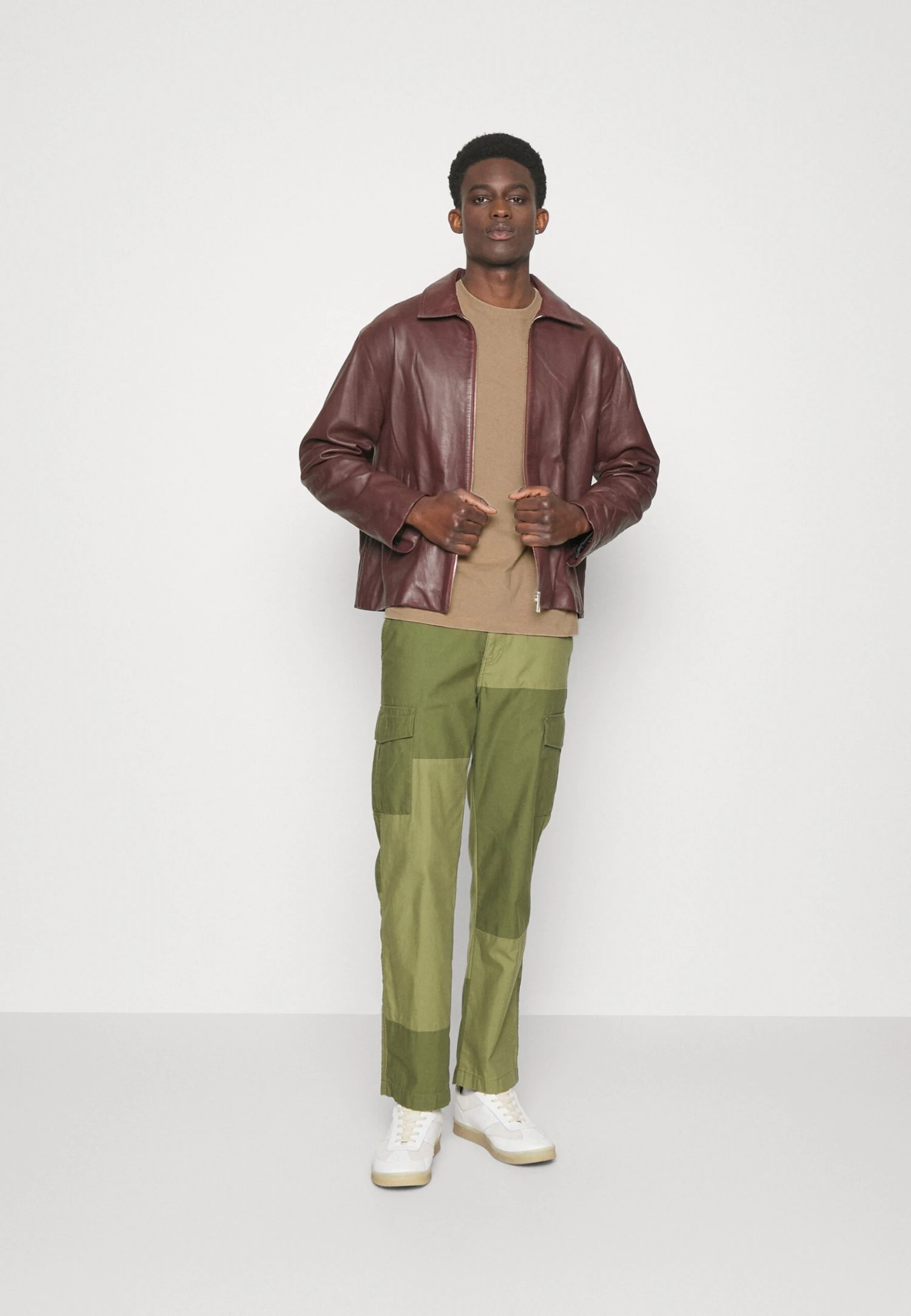 Tiger Of Sweden Dillan - T-Shirt Basic - Mid Sand 4 Tiger Of Sweden Dillan - T-Shirt Basic - Mid Sand - Afbeelding 2