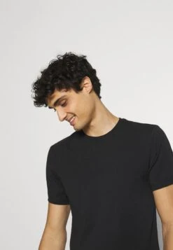 Tiger Of Sweden Heimdall 2 Pack - T-Shirt Basic - Black 14 Tiger Of Sweden Heimdall 2 Pack - T-Shirt Basic - Black -Even&Odd 7322db99361146d493549e02a382719a