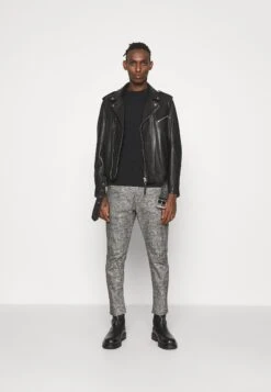 Tiger Of Sweden Dillan - T-Shirt Basic - Black 8 Tiger Of Sweden Dillan - T-Shirt Basic - Black -Even&Odd 96aa36b177884fa08389322d0c75c9e9