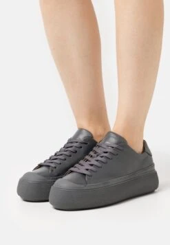 Tiger Of Sweden Stam- Sneakers Laag - Ash Grey