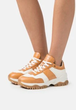 Tiger Of Sweden Afria - Sneakers Laag - Champagne Pink