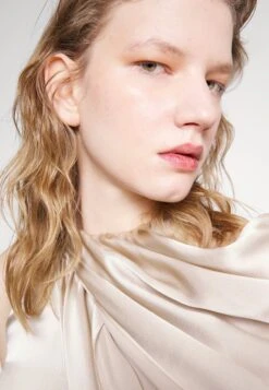 Tiger Of Sweden Blouse - Light Ivory -Even&Odd 9f828cd0097d429a9d0f771113022b15