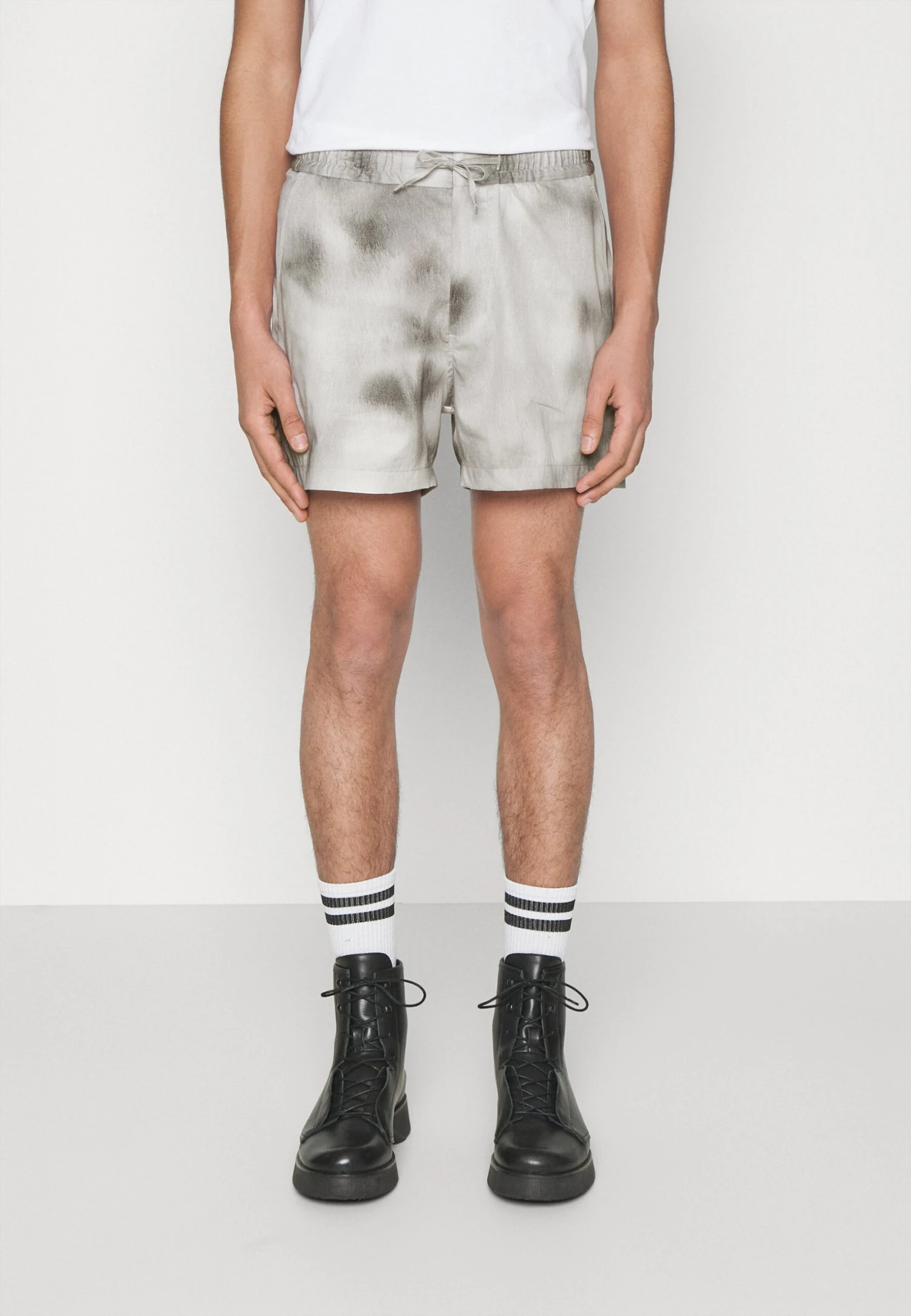 Tiger Of Sweden Twolum - Shorts - Light Grey 3 Tiger Of Sweden Twolum - Shorts - Light Grey