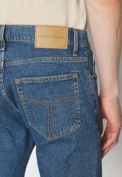 Tiger Of Sweden Pistolero - Straight Leg Jeans - Medium Blue 13 Tiger Of Sweden Pistolero - Straight Leg Jeans - Medium Blue -Even&Odd a1948d00f6c94512ba4d748c5117af6a