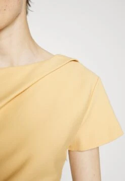 Tiger Of Sweden Izlo- Jerseyjurk - Straw -Even&Odd a42659b7e8ab48009360f86de8f3361b