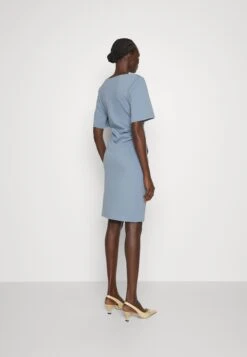 Tiger Of Sweden Izlie - Etui-Jurk - Smokey Blue 10 Tiger Of Sweden Izlie - Etui-Jurk - Smokey Blue -Even&Odd b18922626937413b9677813c43c2b767