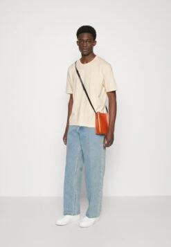 Tiger Of Sweden Pro - T-Shirt Basic - Apricot 9 Tiger Of Sweden Pro - T-Shirt Basic - Apricot -Even&Odd b9d37244c8264c3cb4a4c69ddcd0df77