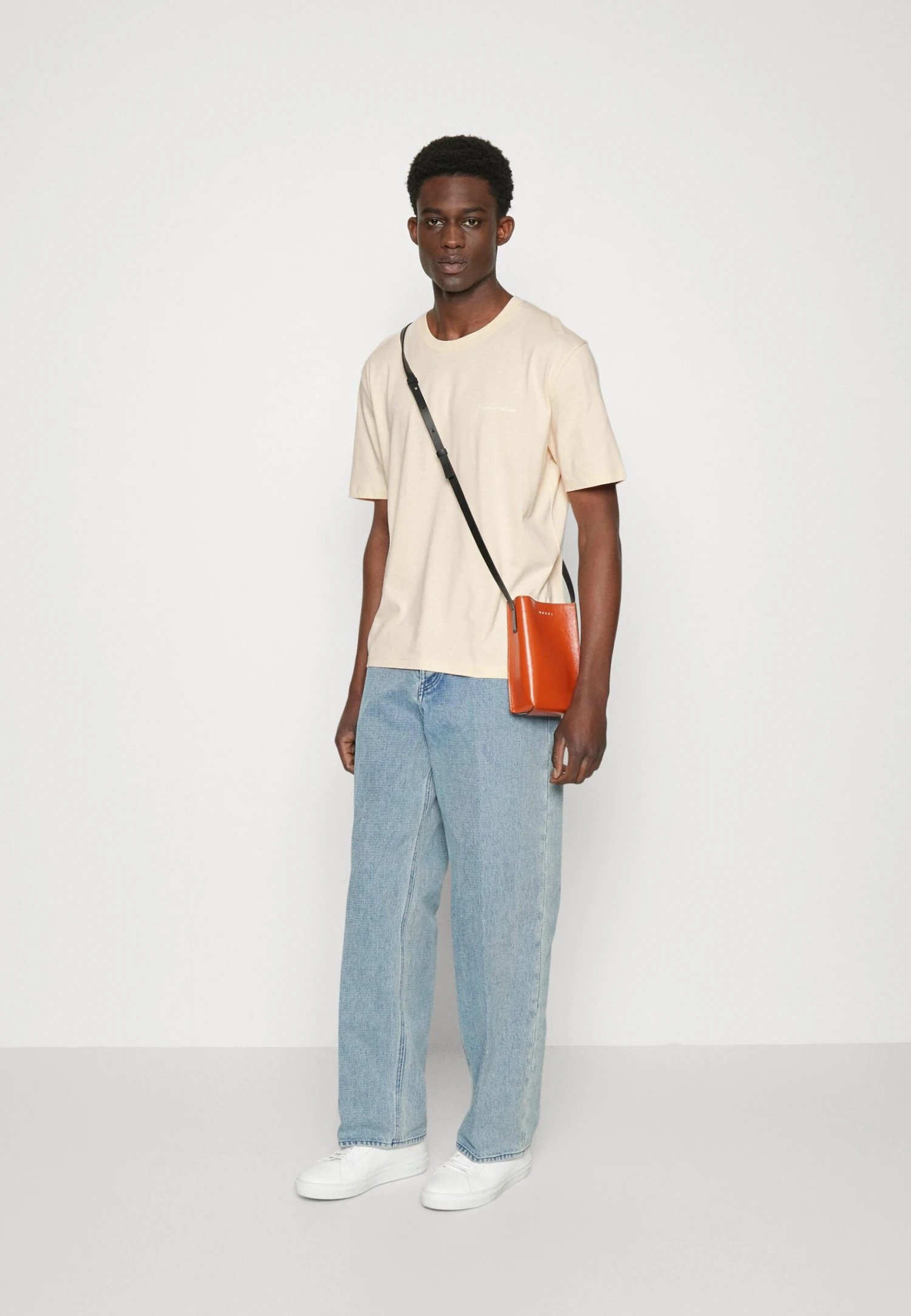 Tiger Of Sweden Pro - T-Shirt Basic - Apricot 4 Tiger Of Sweden Pro - T-Shirt Basic - Apricot - Afbeelding 2