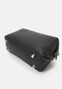 Tiger Of Sweden Bellien - Toilettas - Black 11 Tiger Of Sweden Bellien - Toilettas - Black -Even&Odd bea4d8c6913c42f5ae29318ee24b41d2