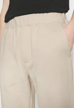 Tiger Of Sweden Parth - Trainingsbroek - Light Ivory -Even&Odd bf367a1165c042acbbab4c1649378ef7