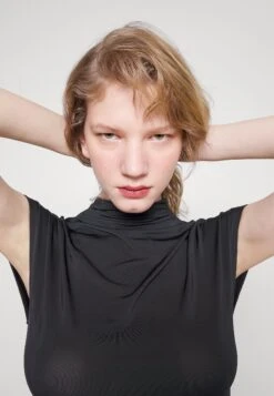 Tiger Of Sweden Alitta - T-Shirt Basic - Black 11 Tiger Of Sweden Alitta - T-Shirt Basic - Black -Even&Odd c755f1b1e29d4c1b9477b34f0b758c26