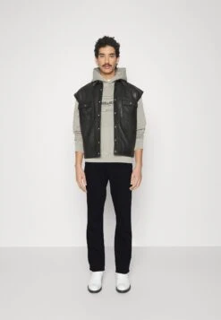 Voorkant -Even&Odd c9d955ba56c04938aba886ea9dd0d9e5