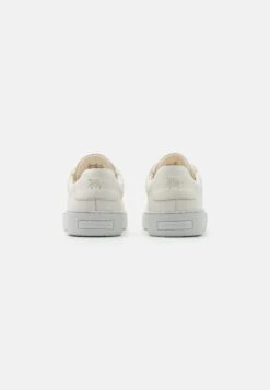 Tiger Of Sweden Sinny - Sneakers Laag - Off White 10 Tiger Of Sweden Sinny - Sneakers Laag - Off White -Even&Odd d69fab244e014995b2c6ad37ea668b10