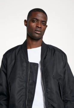 Tiger Of Sweden Martens - Bomberjacks - Black 11 Tiger Of Sweden Martens - Bomberjacks - Black -Even&Odd dd54e760b66c466c9b411a6aeaad9676