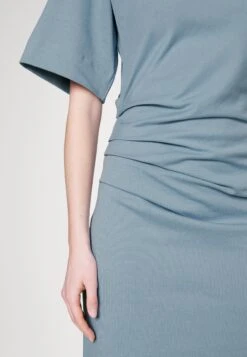 Tiger Of Sweden Izly - Jerseyjurk - Bleached Blue -Even&Odd de1c1b4d42534d958011e421da7749cd