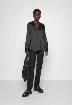 Voorkant -Even&Odd e9a4d53b09cf43d991c448d5c3b506c8