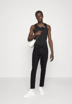 Tiger Of Sweden Pistolero - Straight Leg Jeans - Black 8 Tiger Of Sweden Pistolero - Straight Leg Jeans - Black -Even&Odd eca179bd97394d3d906499f2214e2a21