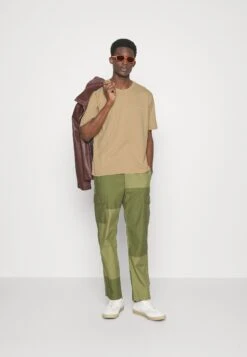 Tiger Of Sweden Pro - T-Shirt Basic - Beige -Even&Odd f201f097d58a4f5686a250eaa9d51606