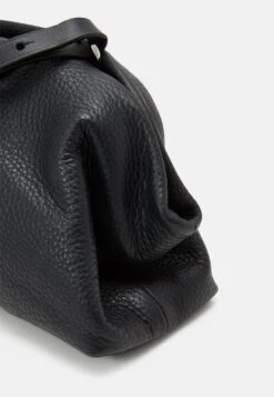 Tiger Of Sweden Citta - Handtas - Night Grape 12 Tiger Of Sweden Citta - Handtas - Night Grape -Even&Odd f7fa01982acc4653a6029b95265b176c