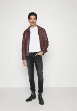 Tiger Of Sweden Evolve - Slim Fit Jeans - Black -Even&Odd f89a89aff7bb485da07798b44a88a1b1